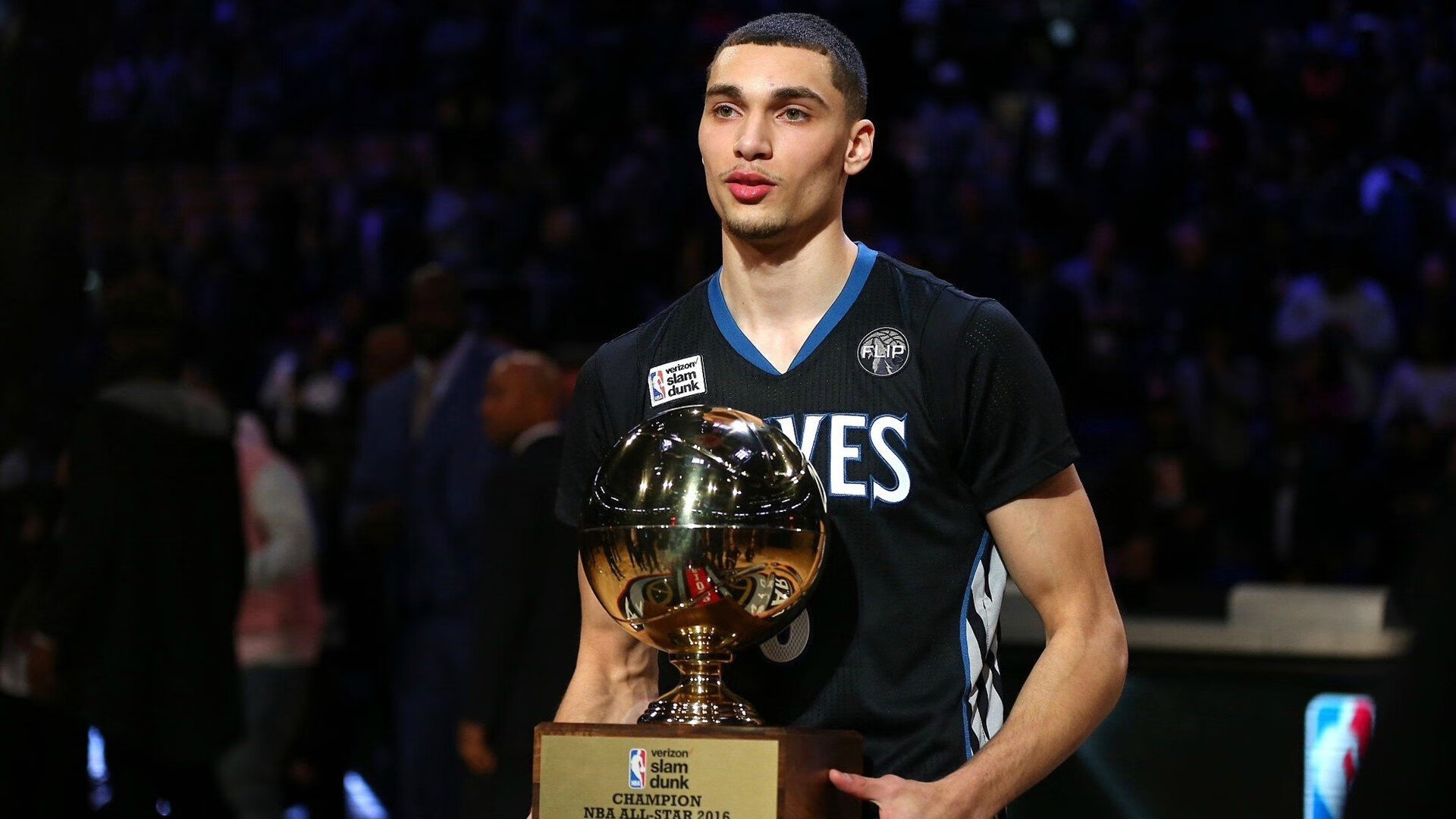 明晨大奖赛焦点战！北京首钢迎战俄克拉荷马城雷霆，爆冷或上演